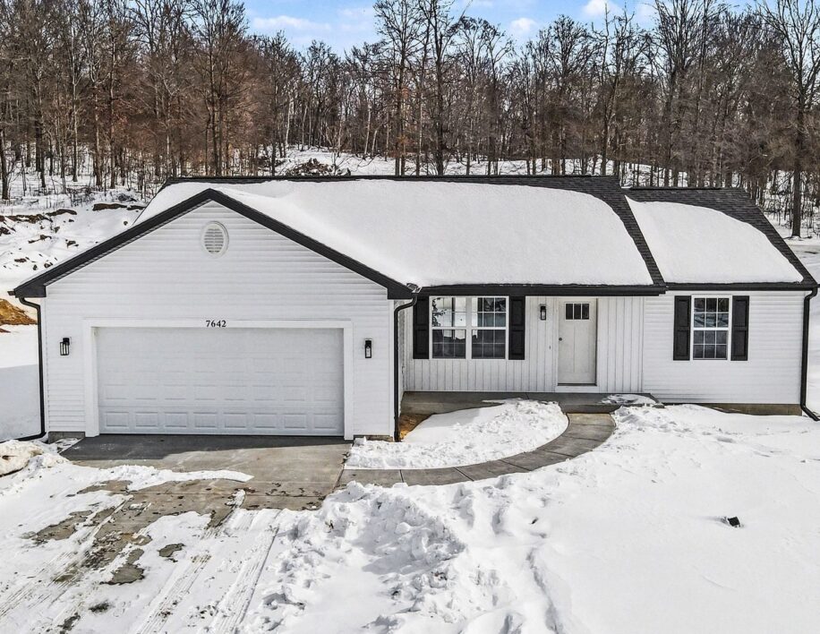 03-7642-cinnamon-woods-trail-front-elevation-3 03-7642-cinnamon-woods-trail-front-elevation-3