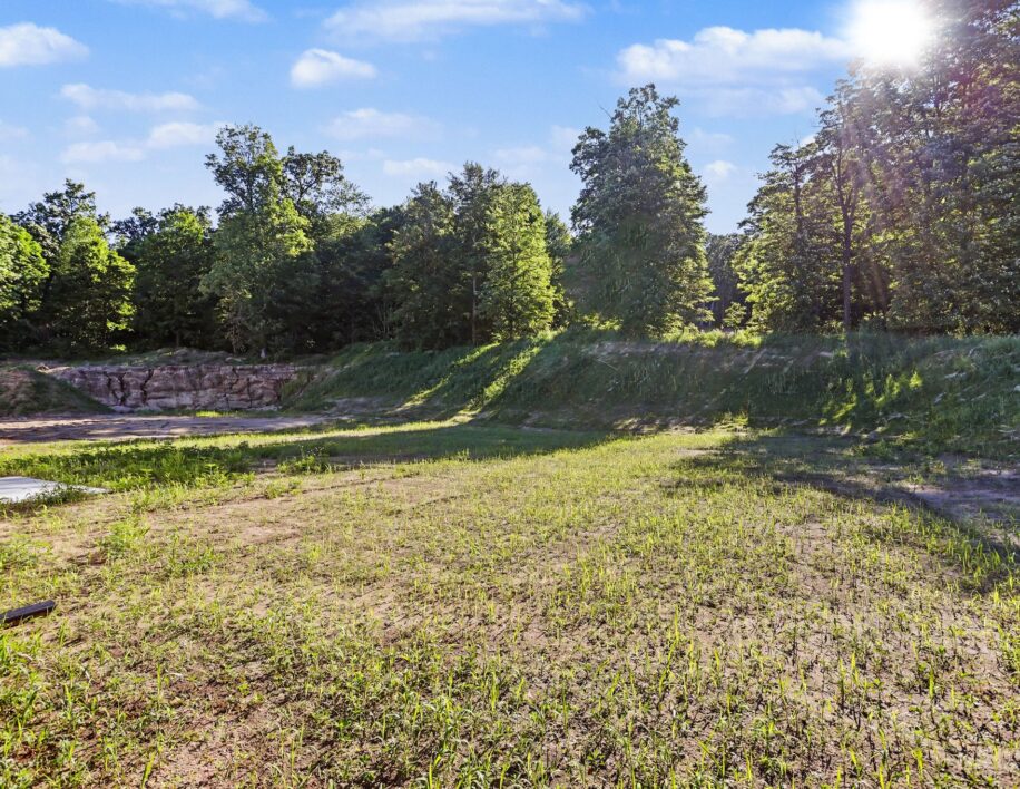 13rvh-backyard-2 13rvh-backyard-2