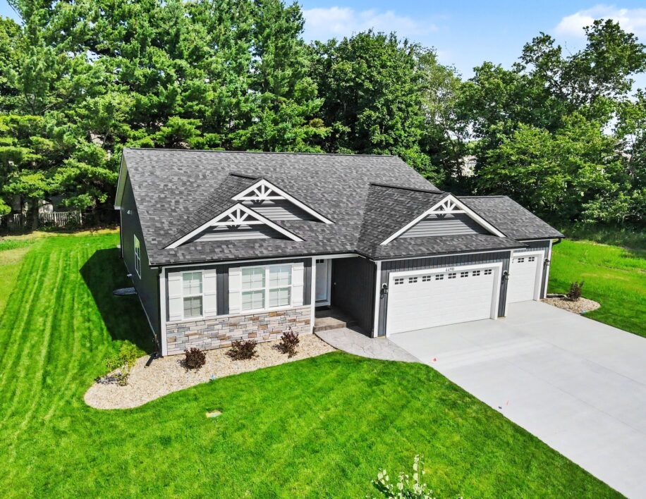 17wf-front-elevation-overhead