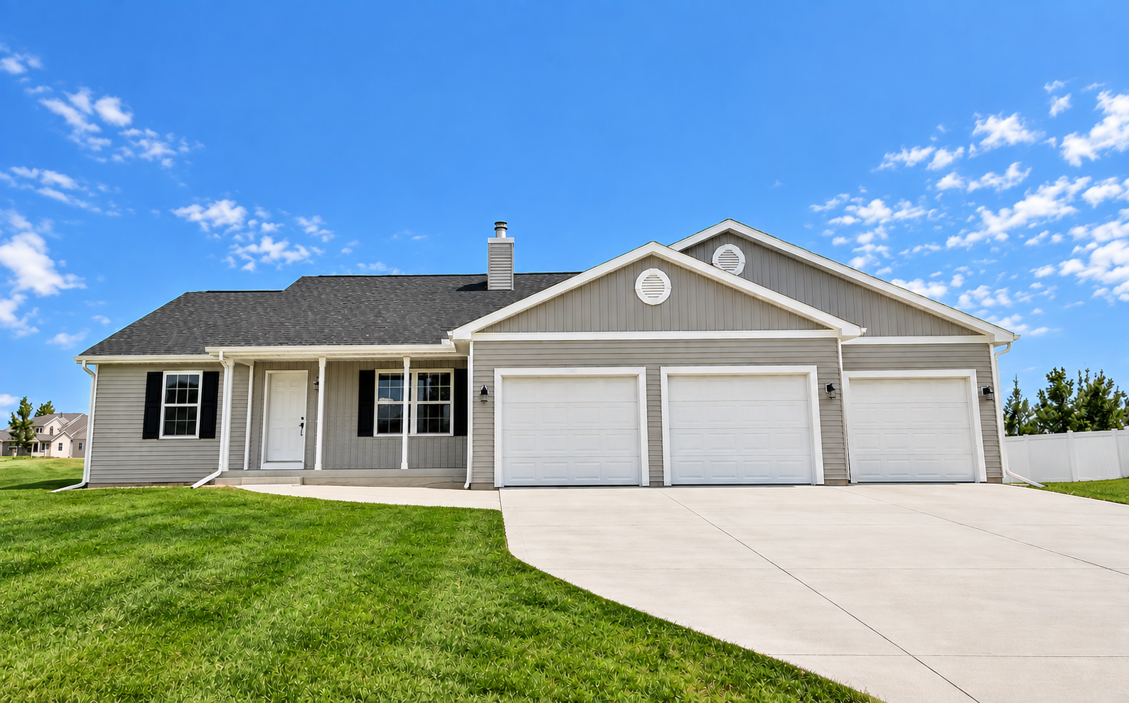 crisp-suburban-ranch-home-exterior
